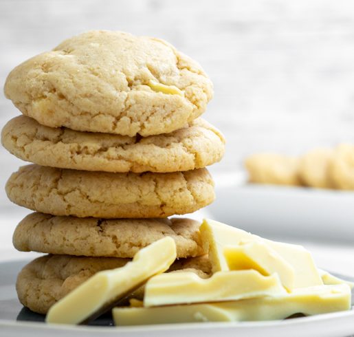 Schoko-Frischkäse-Cookies mit weißer Schokolade | kuchengeschichten