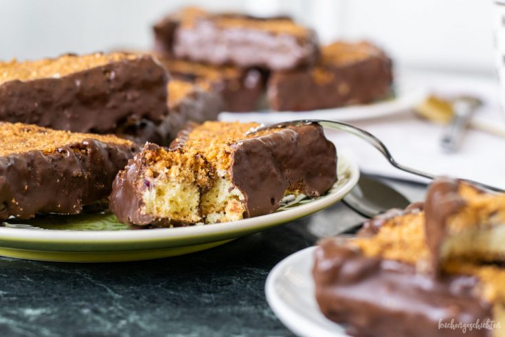 Oma lässt grüßen: Nussecken. - kuchengeschichten Oma lässt grüßen: Nussecken. - kuchengeschichten