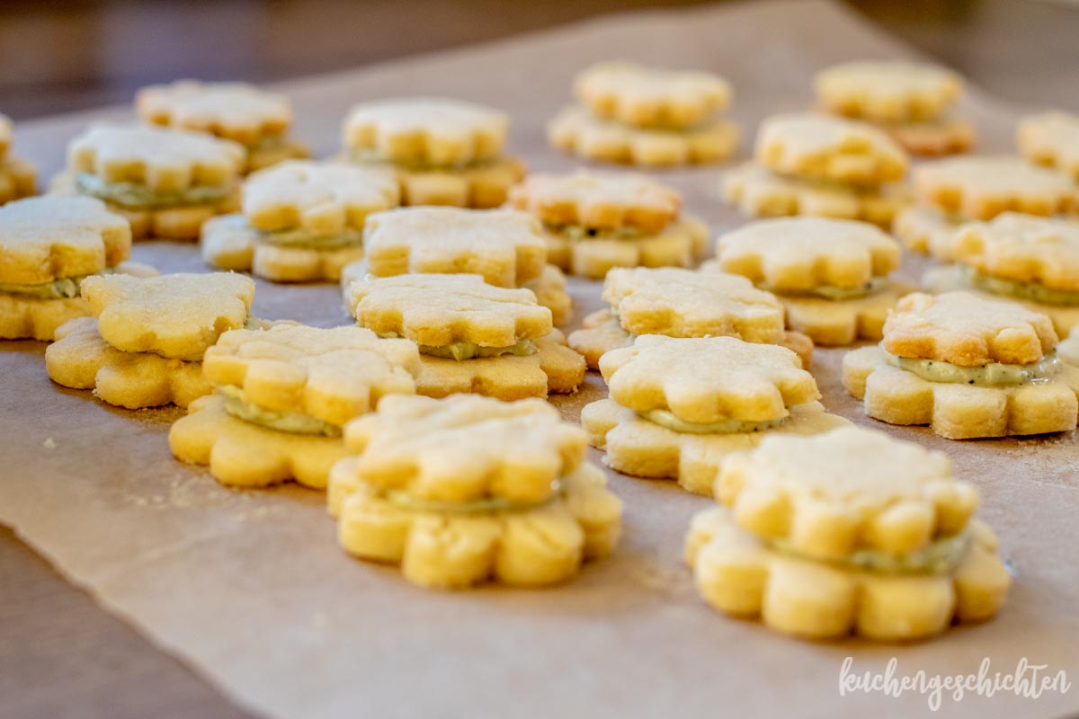 Matcha-Doppeldecker-Plätzchen - kuchengeschichten Matcha-Doppeldecker-Plätzchen - kuchengeschichten