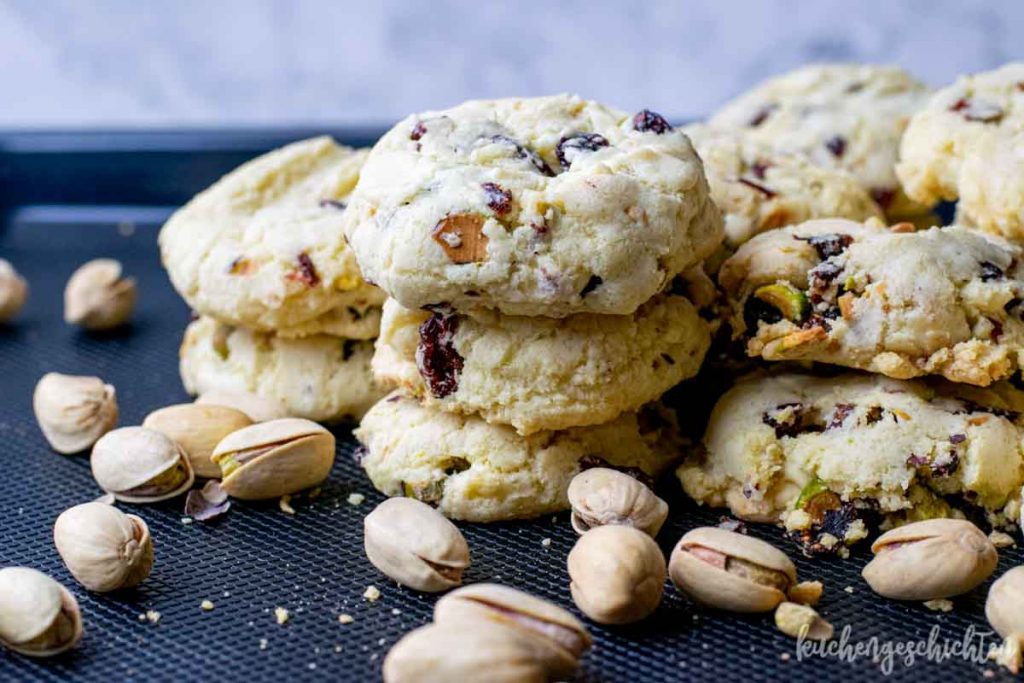Cookies mit Cranberries Pistazien und weißer Schokolade | kuchengeschichten